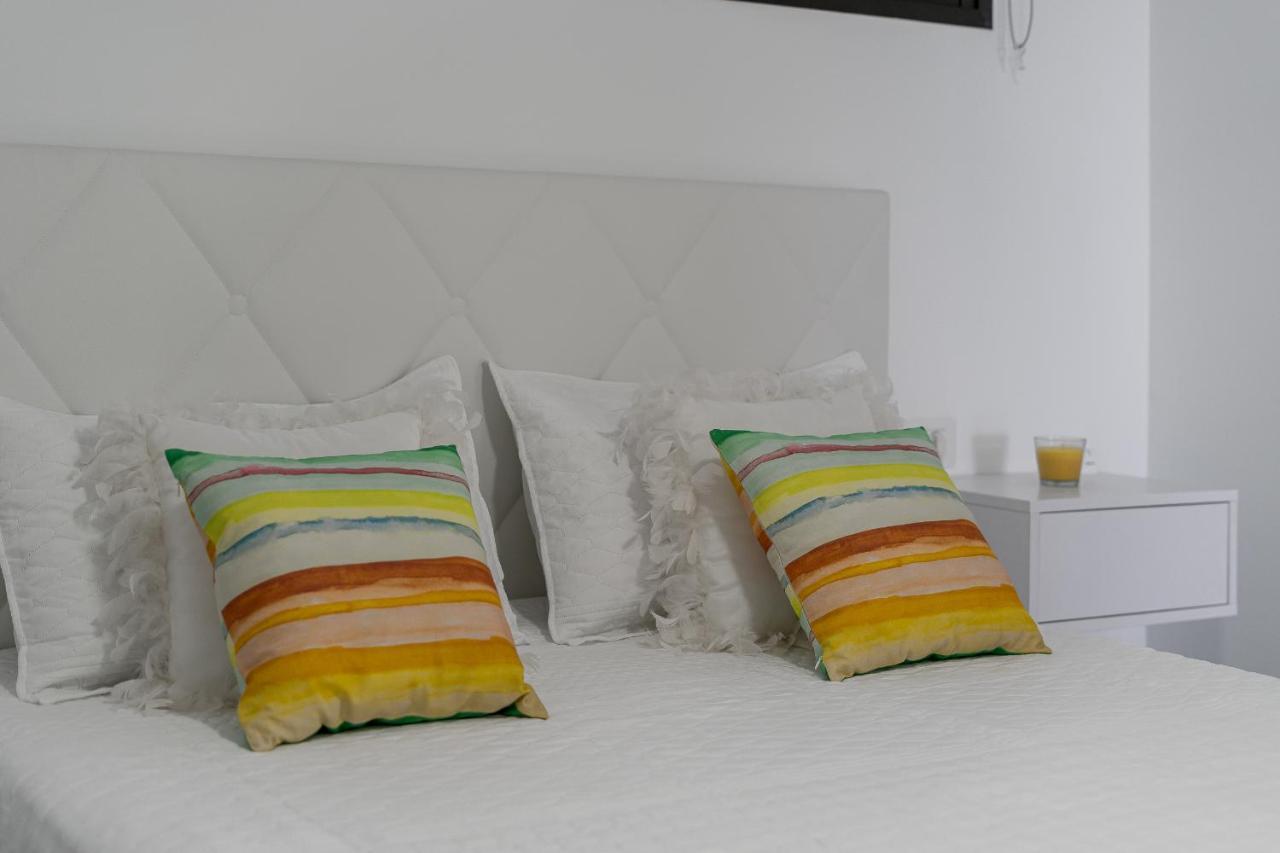 Buenavista Sunflower Apartment In Playa La Arena Puerto de Santiago  Buitenkant foto