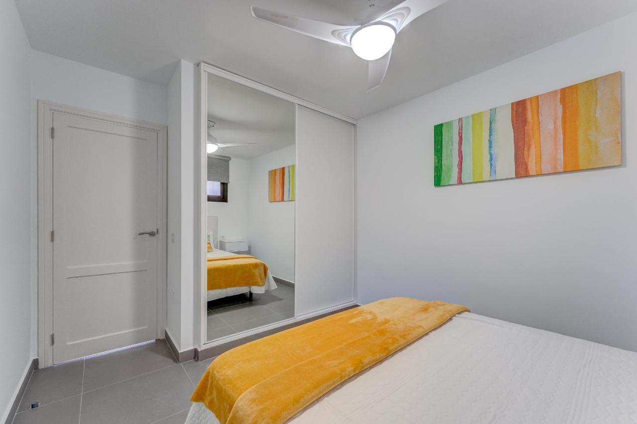 Buenavista Sunflower Apartment In Playa La Arena Puerto de Santiago  Buitenkant foto
